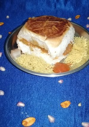 કચ્છી દાબેલી(Kacchi dabeli in gujarati recipe) રેસીપી મુખ્ય ફોટો