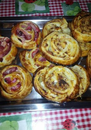 Una foto de Rollitos de fresa y manzana