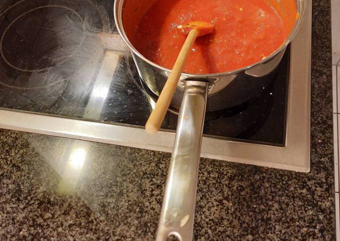 Grundrezept Tomatensauce