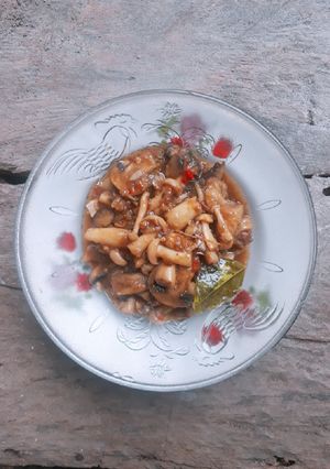 Foto resep Tumis Pedas Jamur Shimeji dan Jamur Kancing (Champignon)