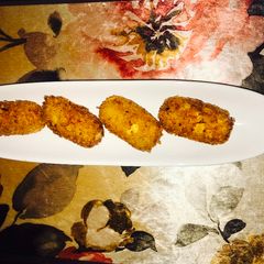 Cheese corn roll A picture of Cheese corn roll.