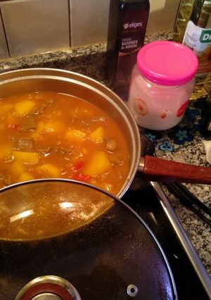 Una foto de Un domingo de guiso! Filetes de ternera con patatas guisado