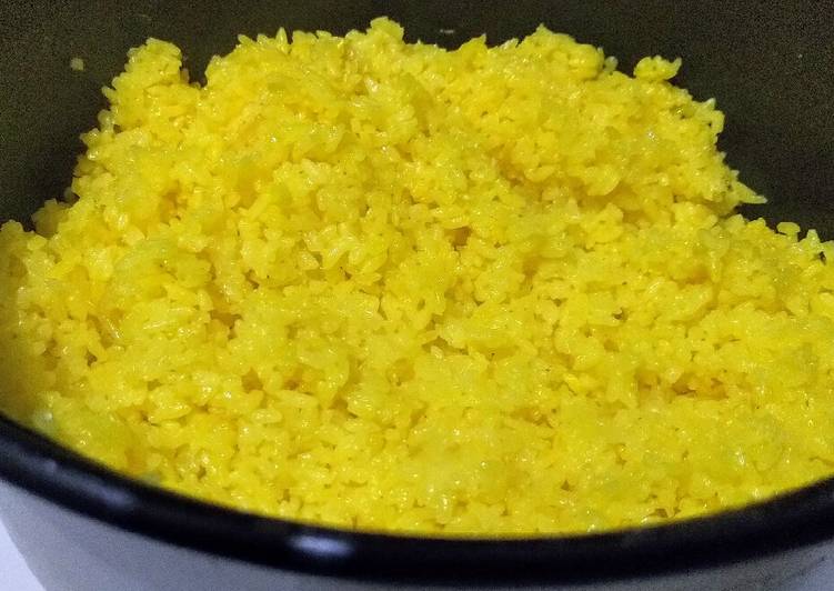 Nasi kuning magicom