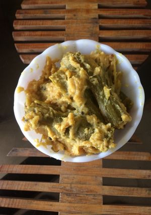 A picture of Drumstick curry.