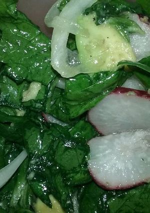 Una foto de Ensalada fría de espinacas