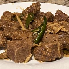 A picture of Namkeen gosht (salty meat).