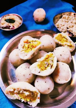 A picture of Stuff rice dumplings.