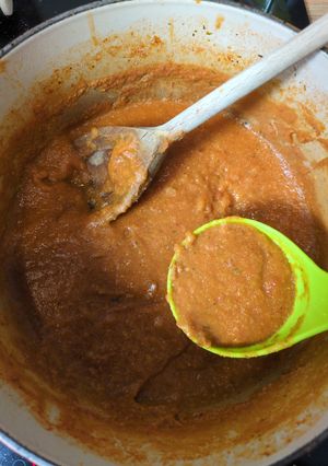 A picture of Tomato and lentil soup.