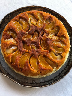 Una foto de Torta invertida de manzana o pera