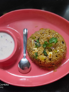 વેજ બિરયાની ઇન કૂકર (Veg Biryani in Cooker Recipe in Gujarati) રેસીપી મુખ્ય ફોટો