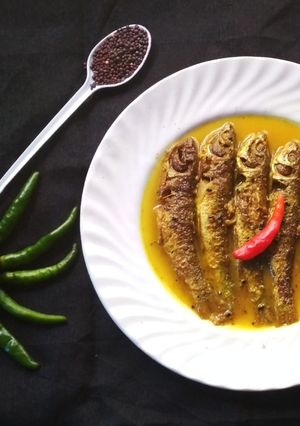 বাটা মাছের সর্ষে ঝাল রেসিপির প্রধান ছবি