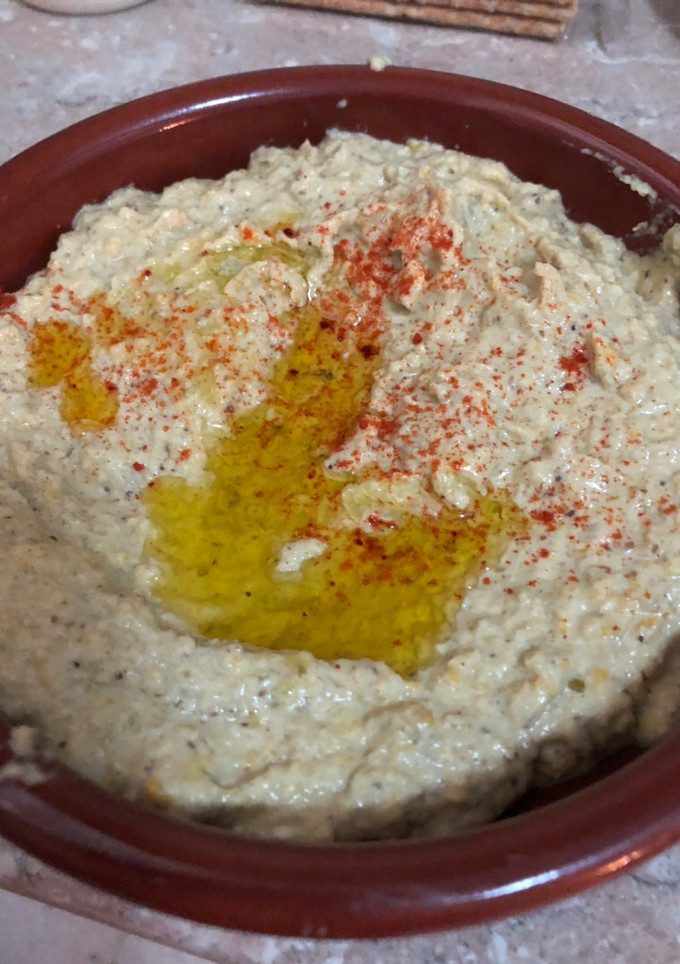 Una foto de Hummus de verduras asadas
