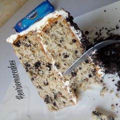 A picture of Cookies and Cream cake.