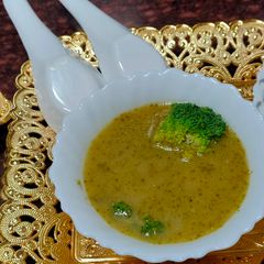 A picture of Broccoli soup.