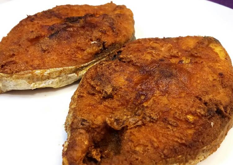 Recipe of Super Quick Homemade Fried Mackerel in Turmeric and Curry Powder