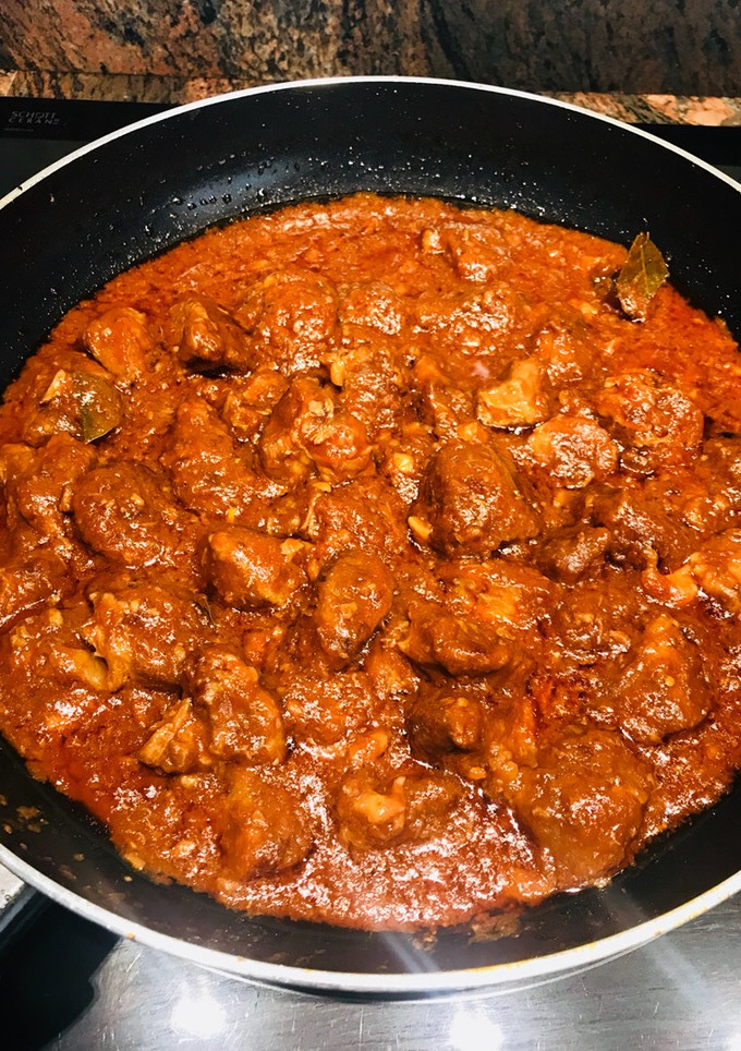 Una foto de Carne con tomate 🇪🇸