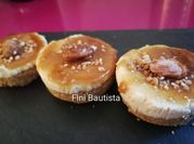 Una foto de tarta con leche de almendras