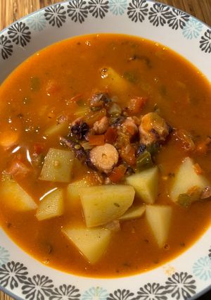 Una foto de Pulpo con patatas guisadas
