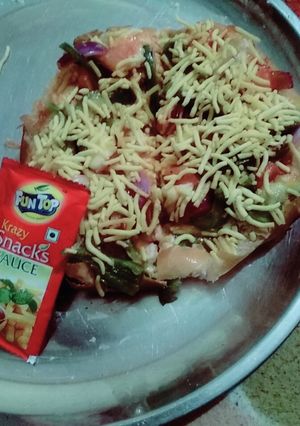 A picture of Cheesy pizza 🍕🍕.