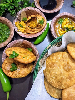 मूंग दाल कचौड़ी (Moong Dal kachori recipe in Hindi) रेसिपी मुख्य फोटो