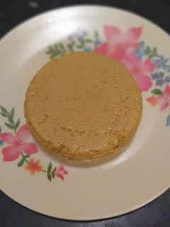 মিল্ক কেক (Milk cake recipe in Bengali) রেসিপির প্রধান ছবি