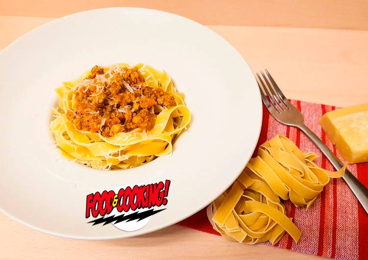 Tagliatelle alla  Bolognese