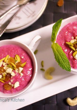 A picture of Oats Beetroot Kheer.