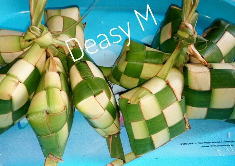 Ketupat dengan presto