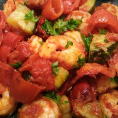 A picture of Gamberi e verdura prawns and vegetables.