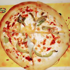 Capsicum pizza A picture of Capsicum pizza.