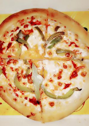A picture of Capsicum pizza.