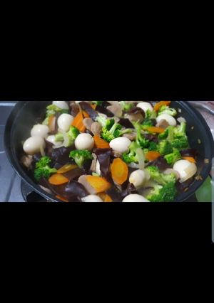 Foto resep Ca brokoli telur puyuh saos tiram