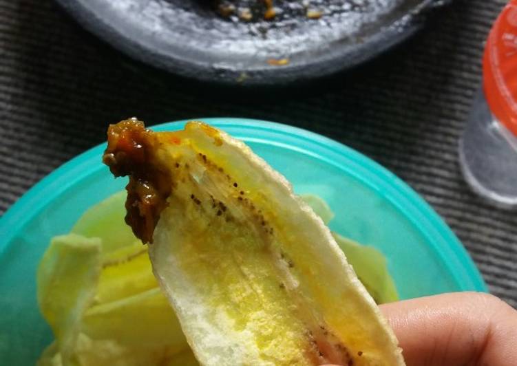 Bahan Keripik pisang kepok sambal cocol | Cara Bikin Keripik pisang kepok sambal cocol Yang Sempurna