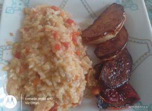 Una foto de Risotto vegano con hongos