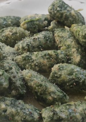 Una foto de Malfatti de espinacas