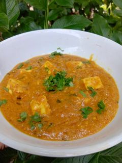 પનીર લબાબદાર(paneer lababdar recipe in Gujarati) રેસીપી મુખ્ય ફોટો