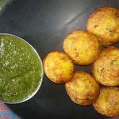A picture of Rava appam.