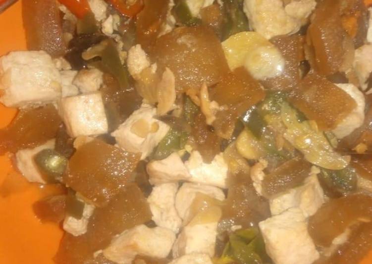 Tumis kikil cabai hijau