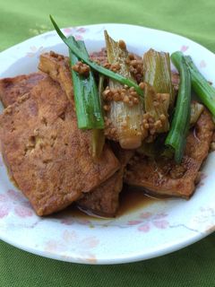 蔥燒豆腐 的食譜成品照片