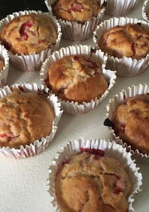 Una foto de Muffins de frutilla