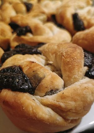 A picture of Puff pastry muffins with only 2 ingredients.