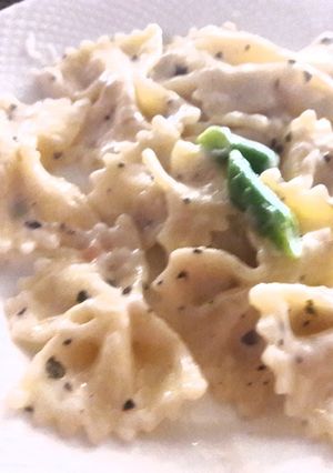 A picture of Instant butter fly pasta.