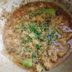 A picture of Chicken Achar.