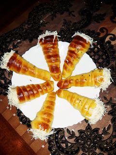 صورة لوصفة لي كورني مالحين بكريمة الجبن