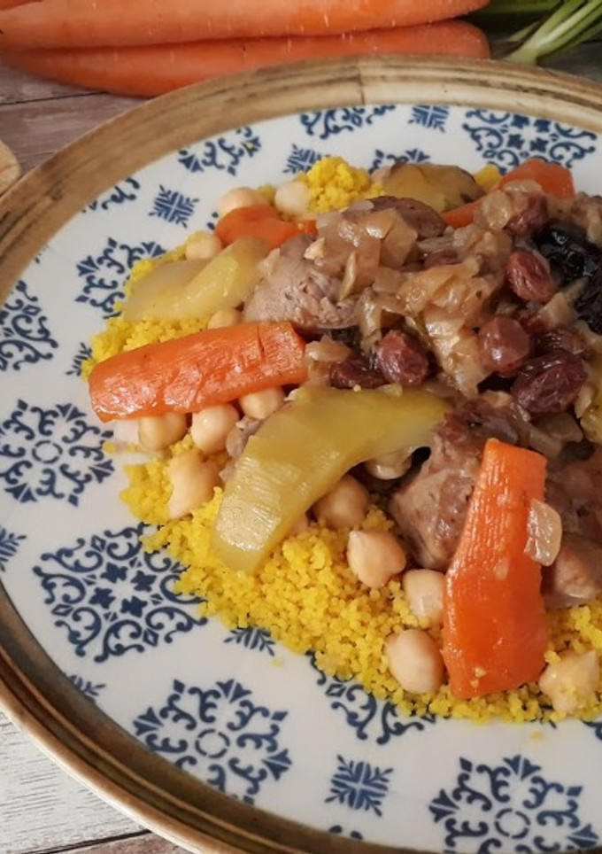 Una foto de Tajine de cordero con cous cous