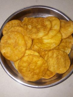 ચાટ પુરી ની પુરી રેસીપી મુખ્ય ફોટો