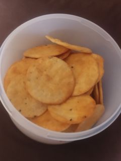 મેંદા રવા ની ફરસી પૂરી (Maida Rava Farsi Poori Recipe In Gujarati) રેસીપી મુખ્ય ફોટો