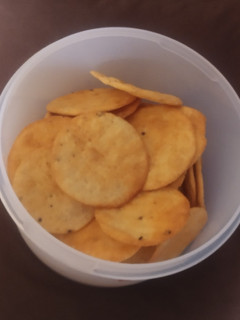 મેંદા રવા ની ફરસી પૂરી (Maida Rava Farsi Poori Recipe In Gujarati) રેસીપી મુખ્ય ફોટો