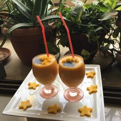 A picture of Mango smoothie.