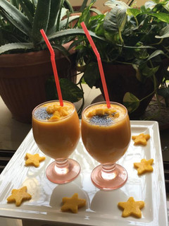 A picture of Mango smoothie.